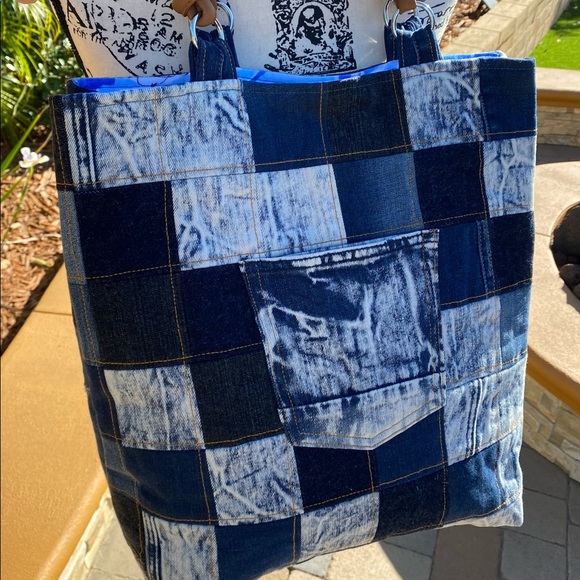 SOLD-New Jean EX Weekend Tote - Picture 11 of 15